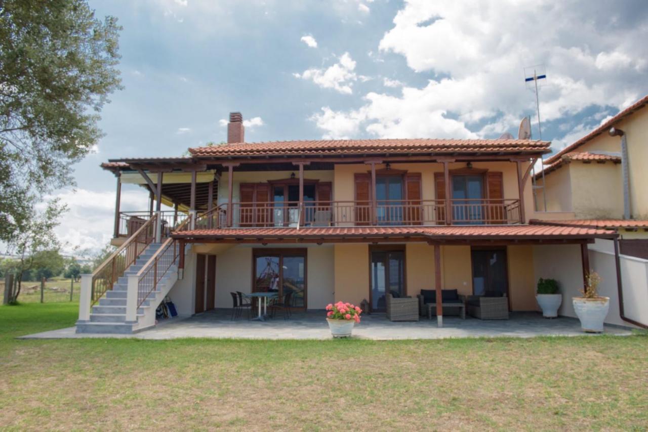 Villa Ilyos อิเอริสโซส ภายนอก รูปภาพ