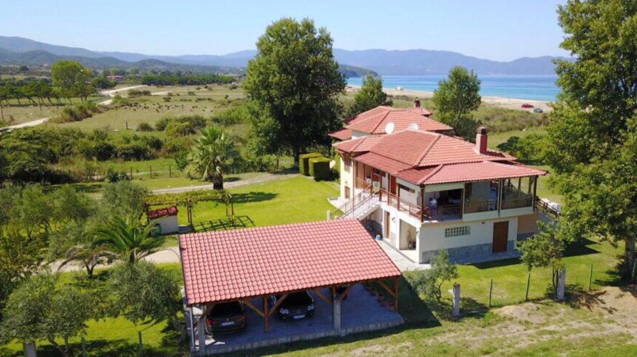 Villa Ilyos อิเอริสโซส ภายนอก รูปภาพ